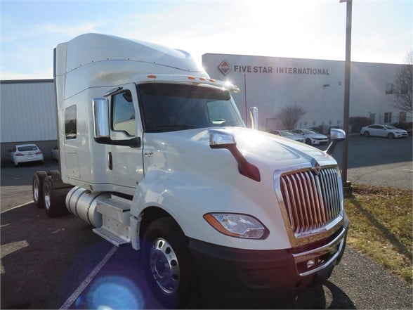 2018 INTERNATIONAL LT - Five Star Isuzu