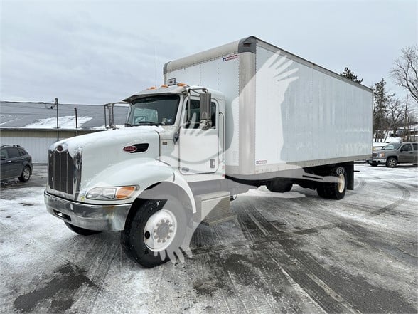 2015 PETERBILT 337 - image 5 of 6