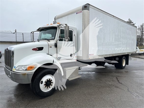 2015 PETERBILT 337 - image 1 of 6