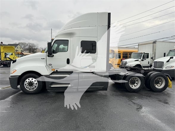 2019 INTERNATIONAL LT - image 2 of 6