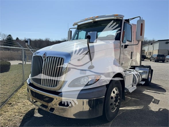 2016 INTERNATIONAL PROSTAR - image 1 of 6