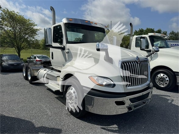 2019 INTERNATIONAL LT - image 6 of 6