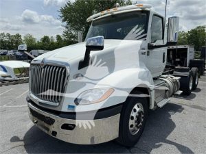 2019 INTERNATIONAL LT 9007053283