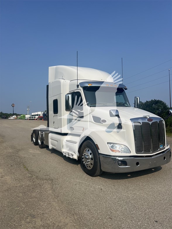 2018 PETERBILT 579 - image 5 of 6