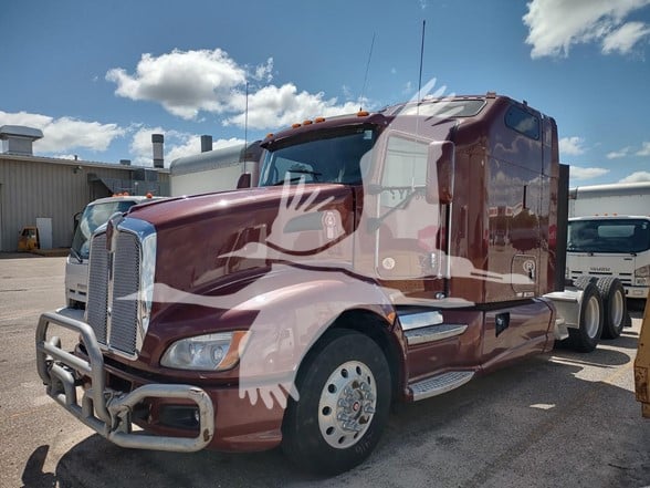 2012 KENWORTH T660 - image 1 of 6