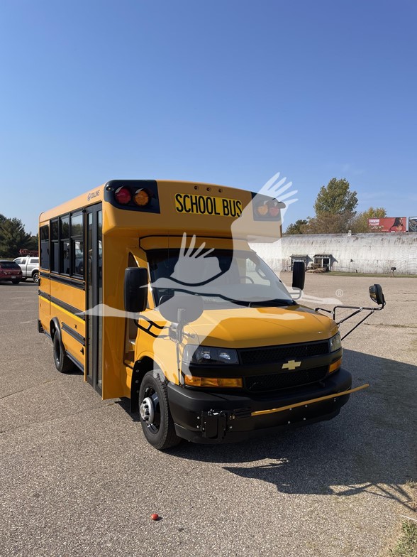 2024 CHEVROLET EXPRESS 3500 - image 1 of 6